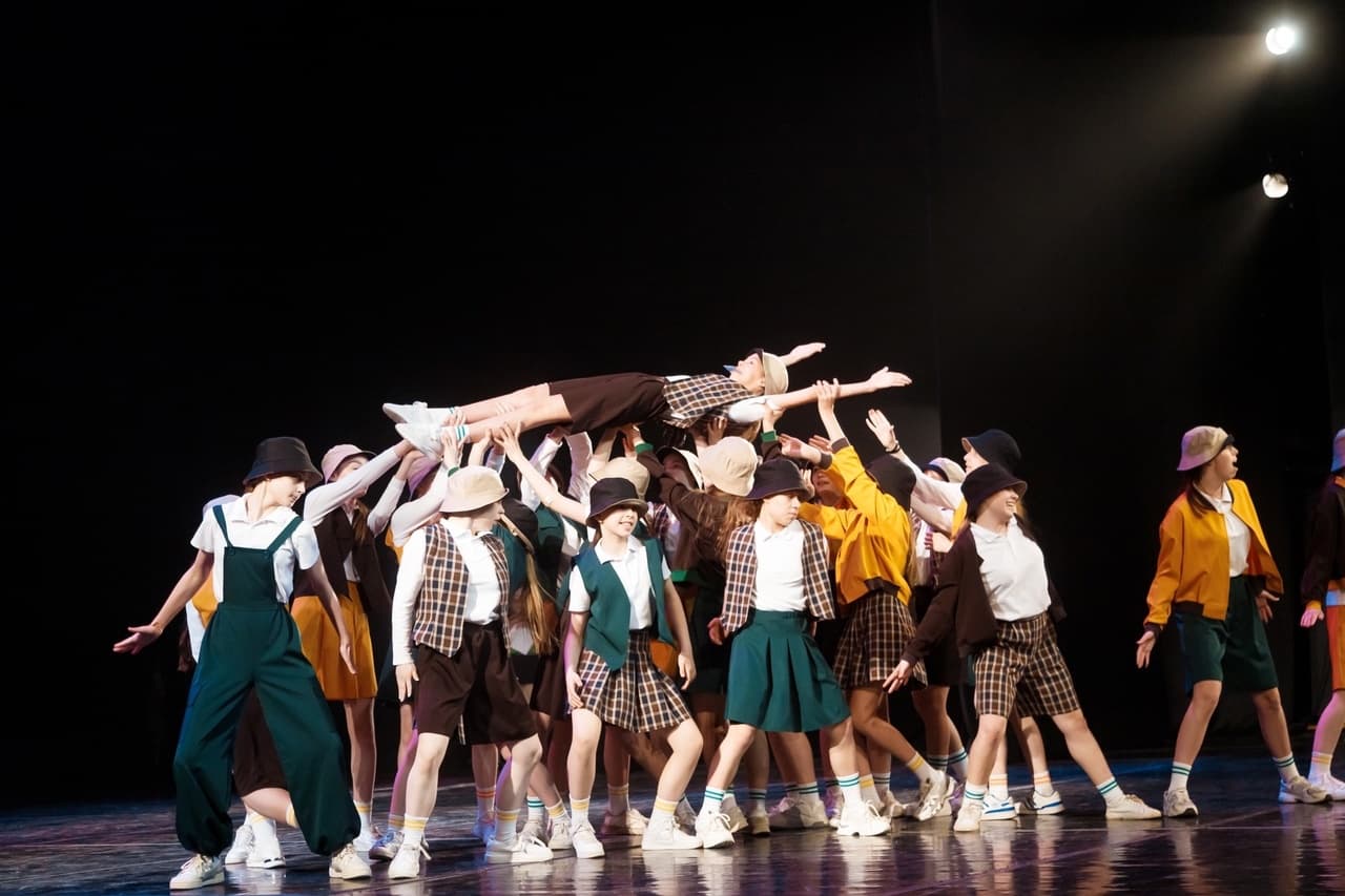 Мая. Фэмили. Я (Дворец культуры «Нефтяник»)