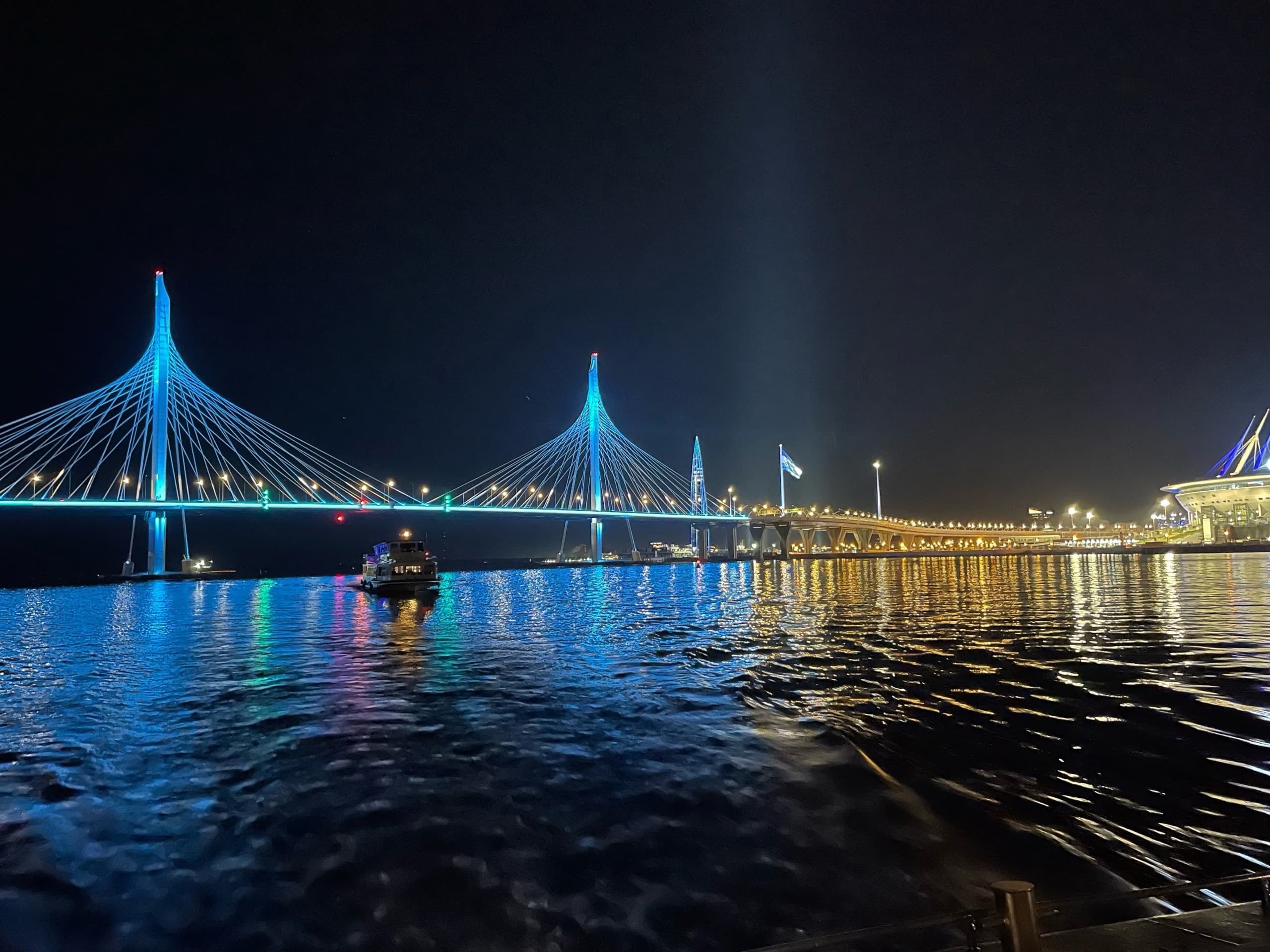 Прогулка по Неве с выходом в Финский залив (Музыкальный теплоход)