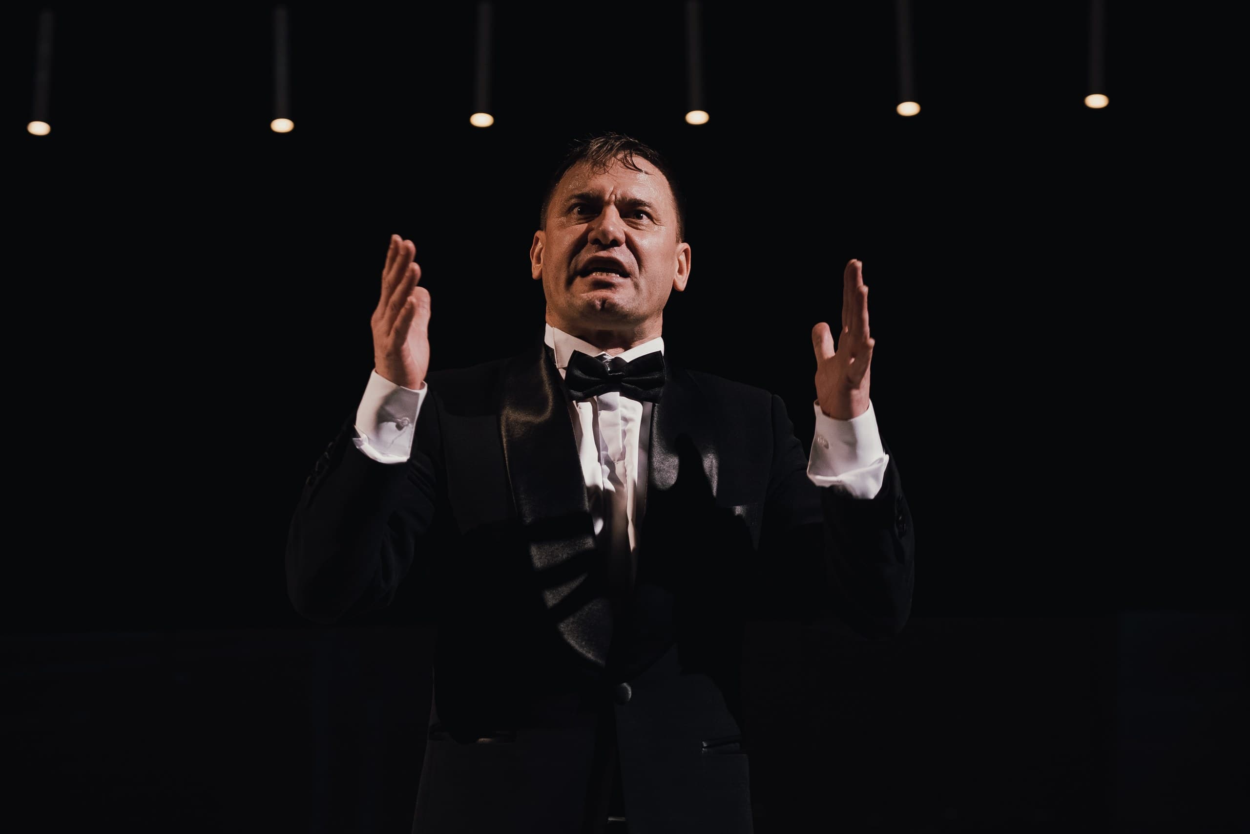 Жёлтый карлик (Русский драматический театр)