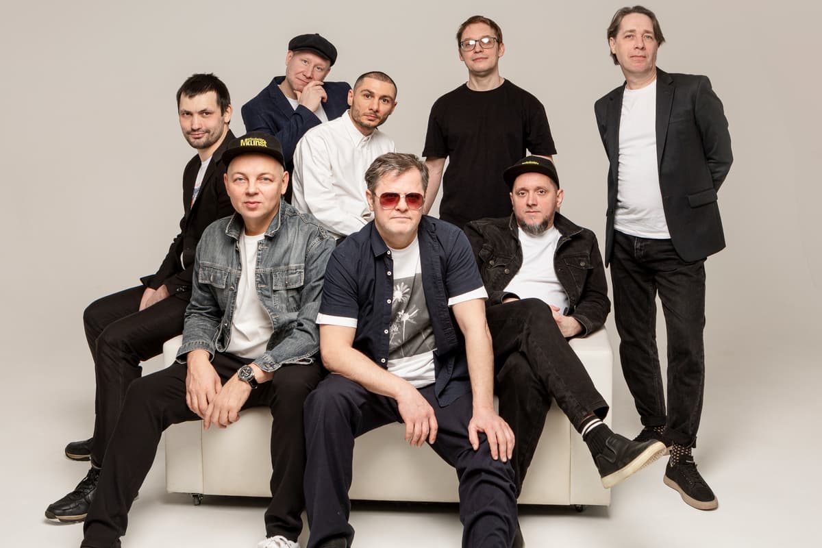 Трес Мучачос и Компаньерос (Теплоход Rock Hit Neva (Набережная Макарова, 20))