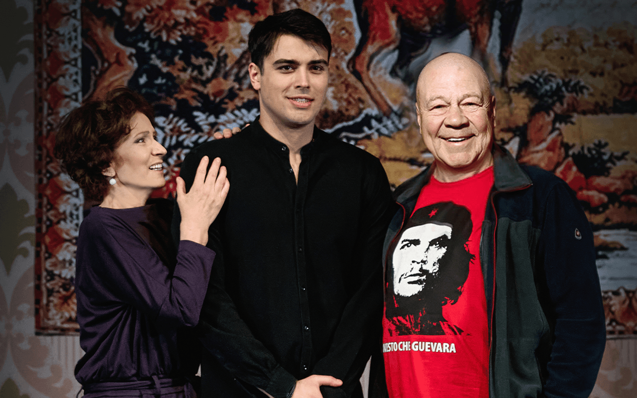 Розыгрыш (Зимний театр)