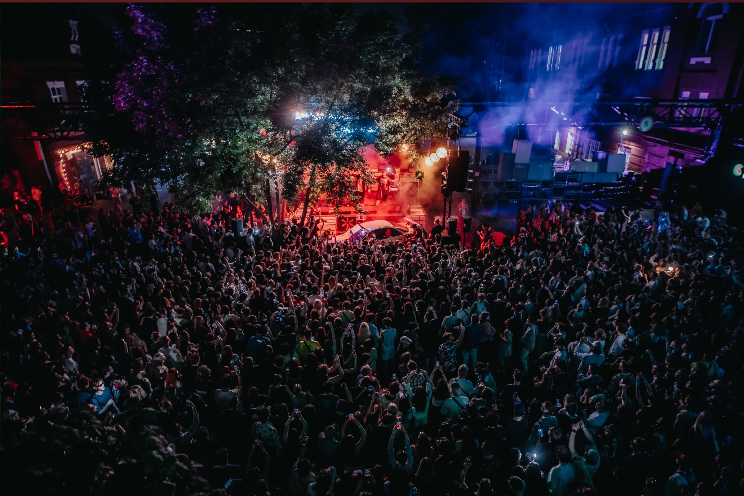 Это база (ДК Альфа Кристалл)