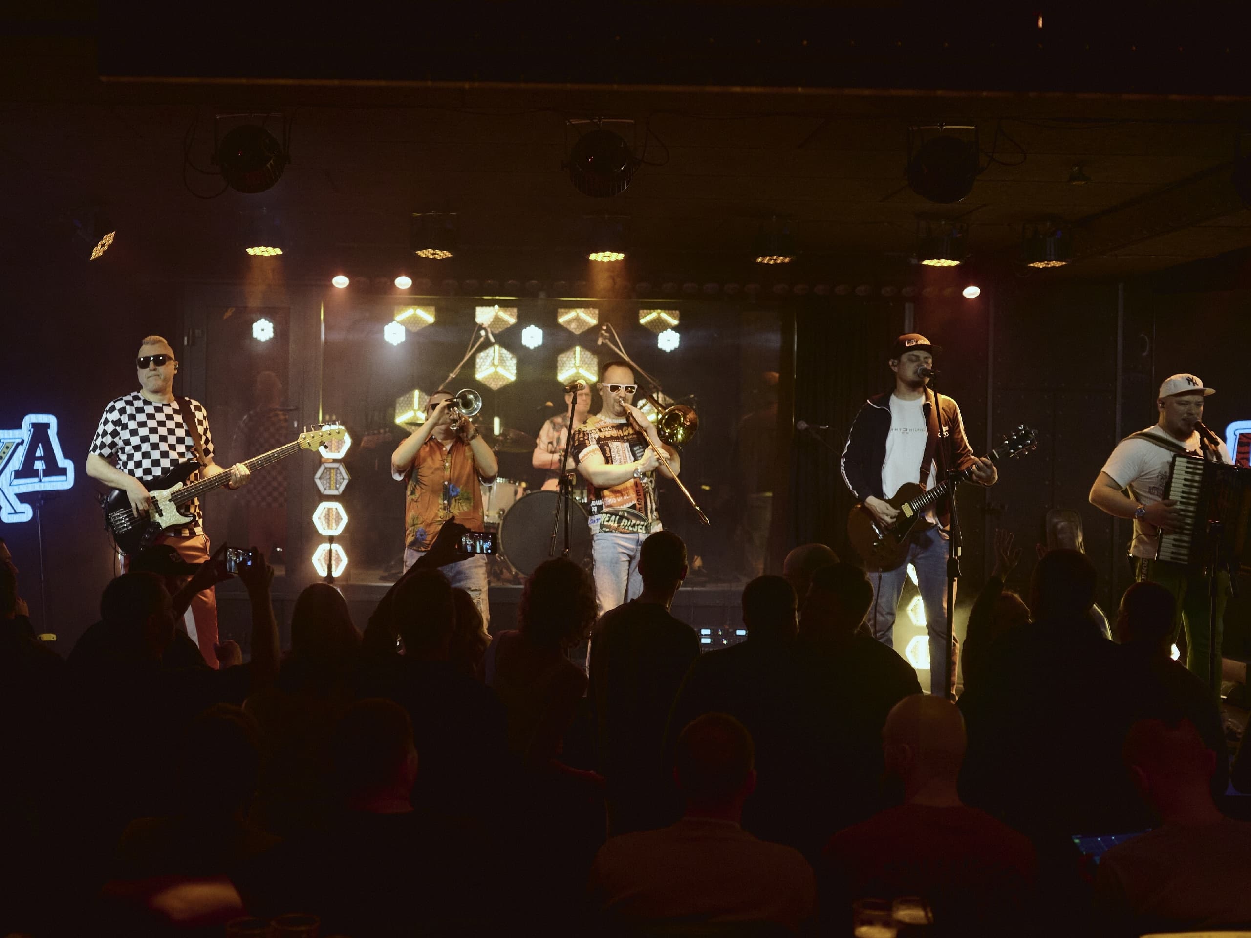 Рви Меха — Оркестр! (16 Тонн)