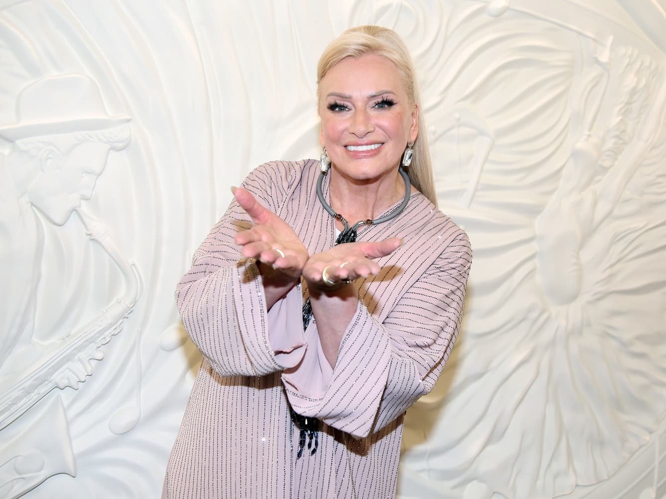 Наталия Гулькина (Октябрь)