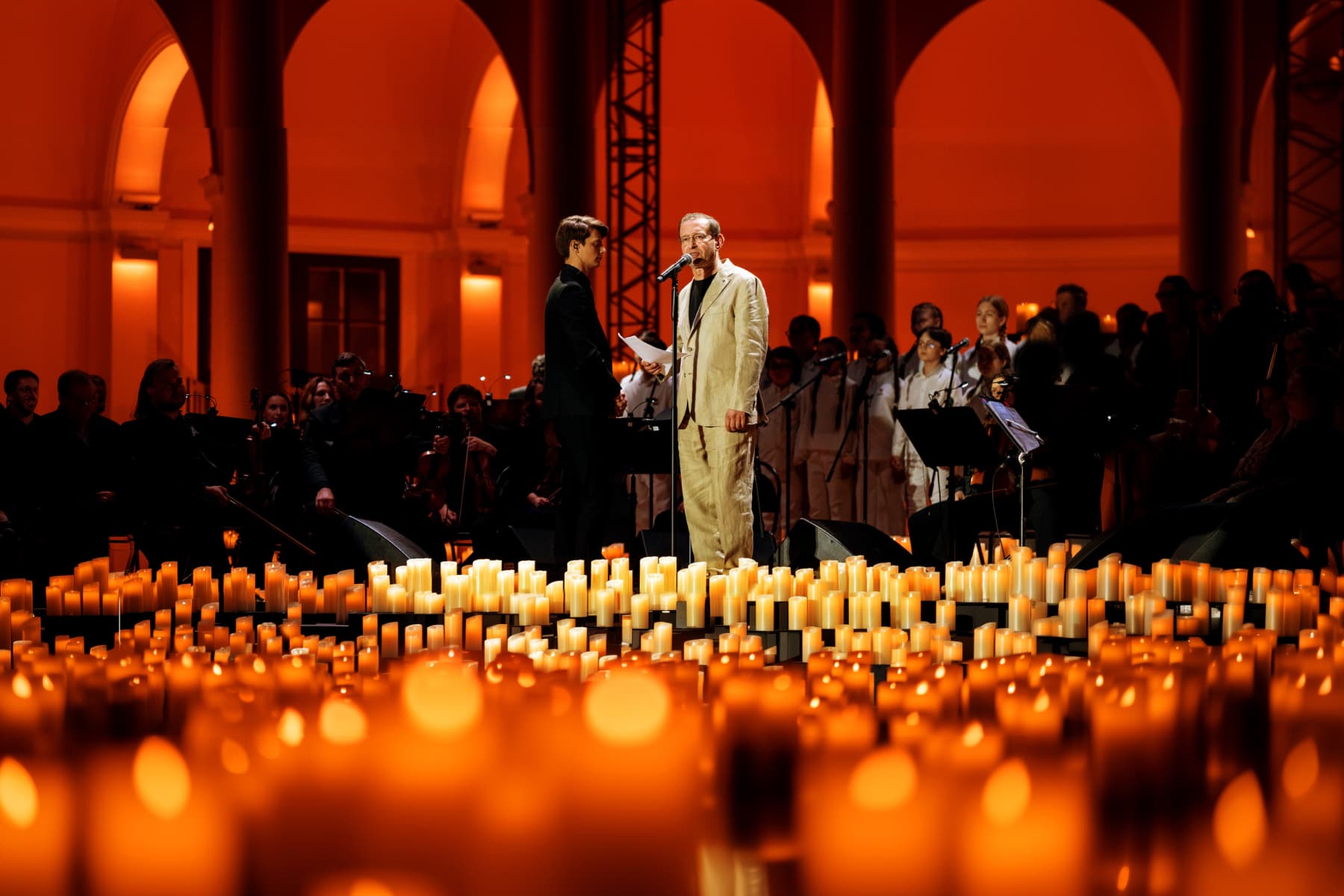 Lumisfera. Волшебная симфония в парке и 8000 свечей (Зелёный театр ВДНХ)