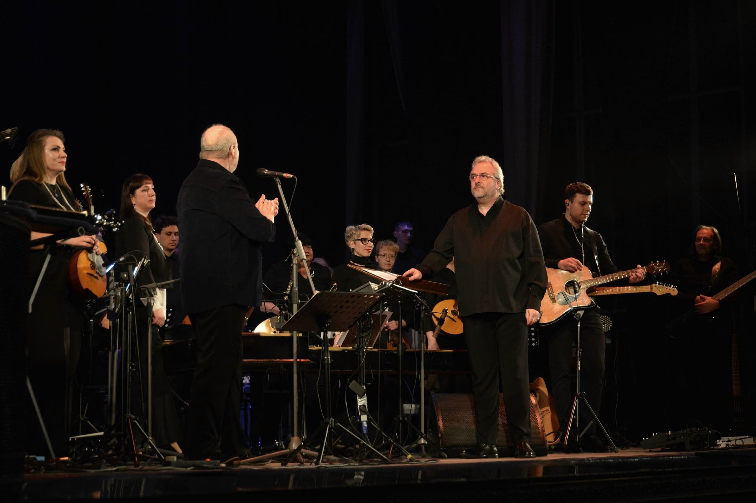 Плыл апрель чудесной песней (Филармония)