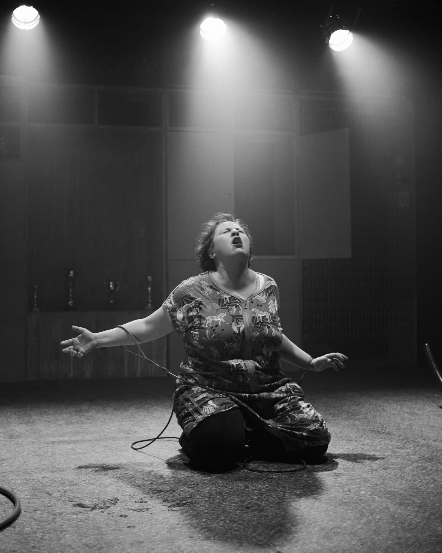 Мать (Пространство «Внутри»)