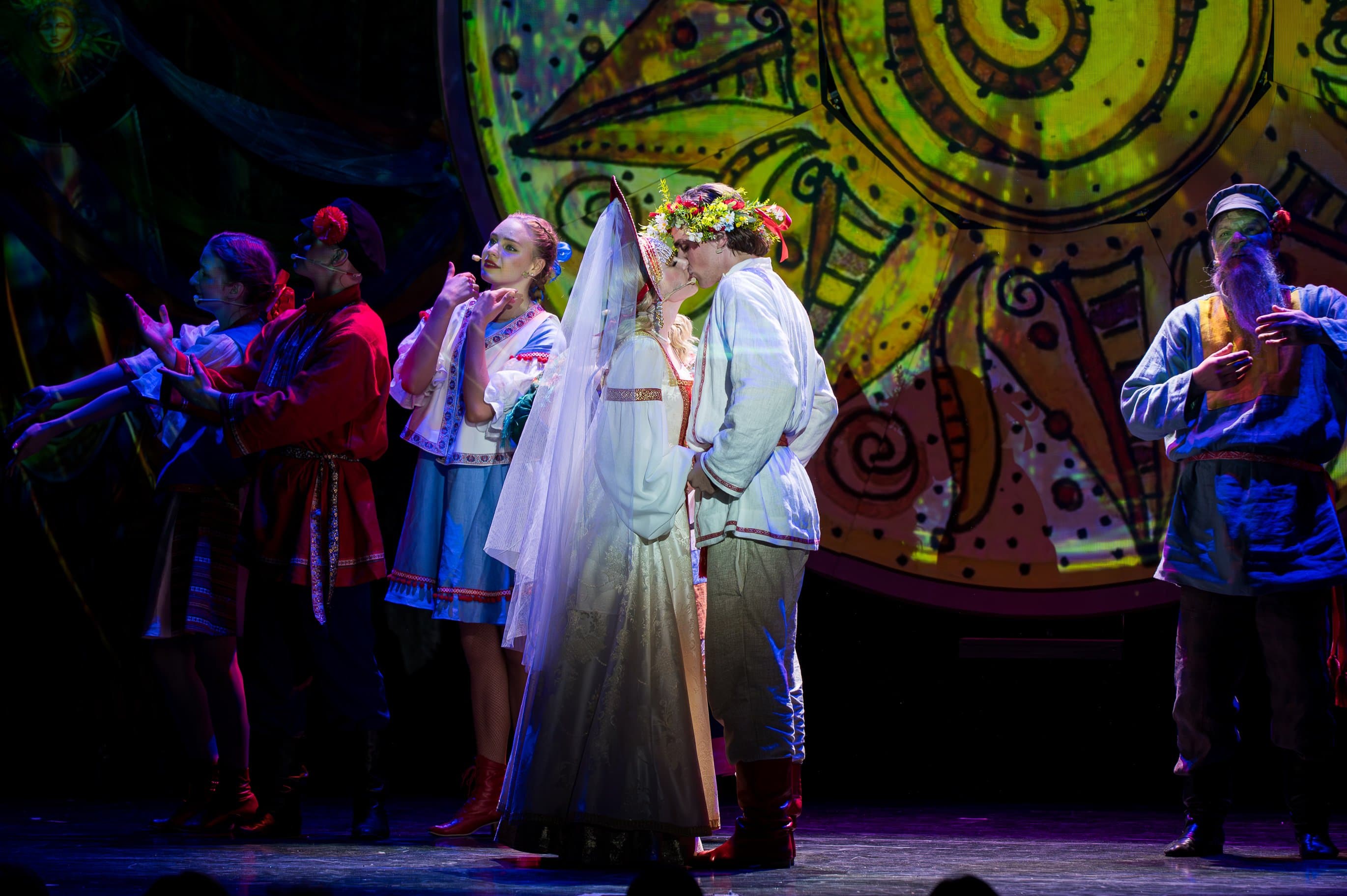 Шиворот-навыворот, или Иван и Алёна против дракона (Дом молодёжи Василеостровского района)