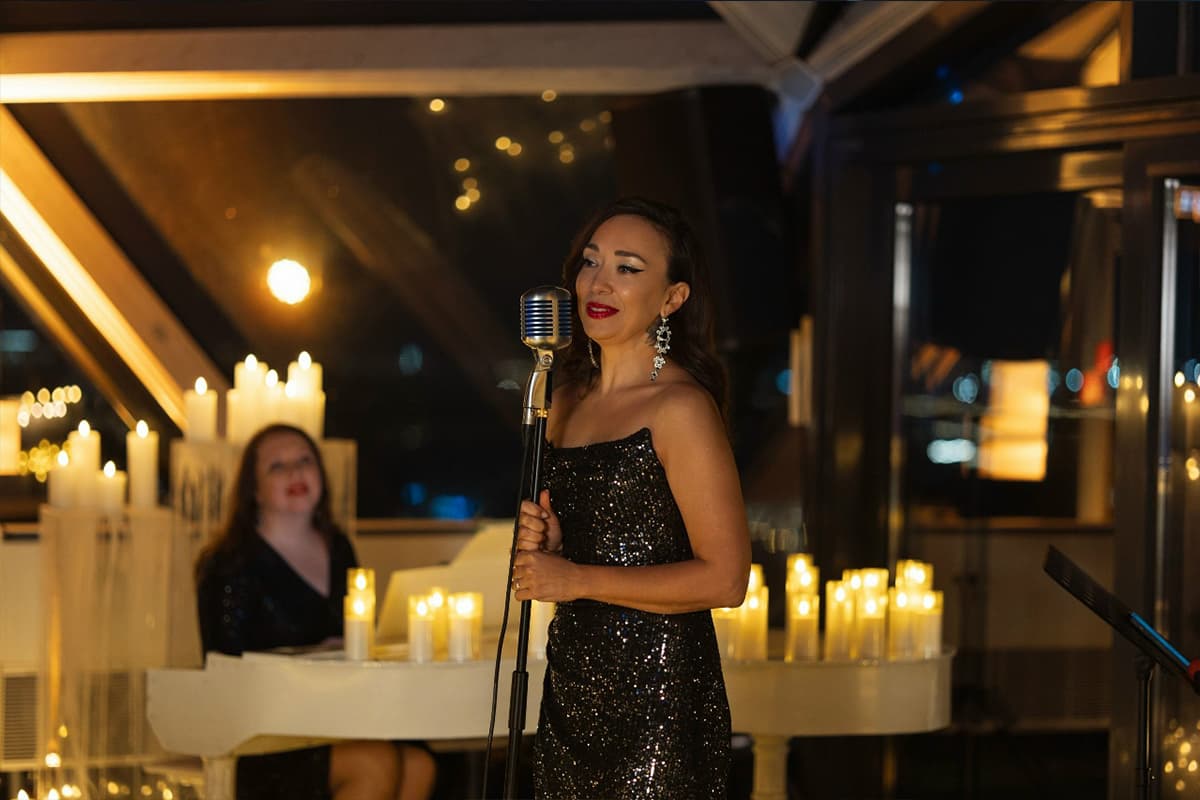 Магия свечей. Уитни Хьюстон трибьют на крыше (Амбассадор)