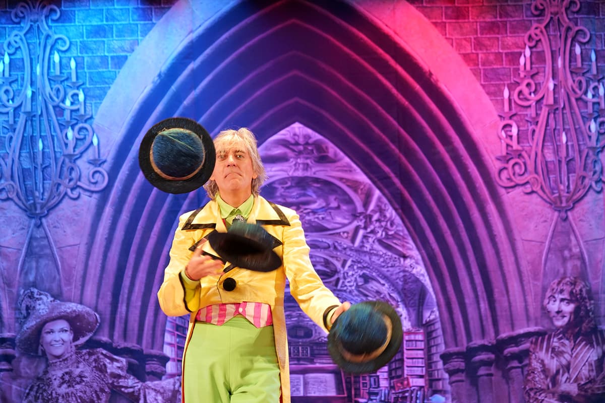 Школа волшебников (Судостроитель)