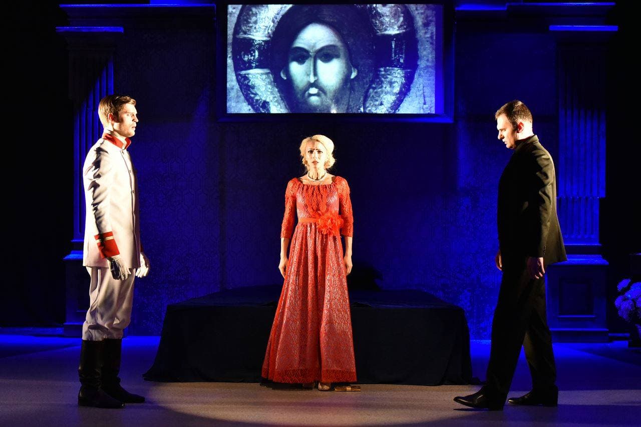 Анна Каренина (Русский театр драмы им. Горького)