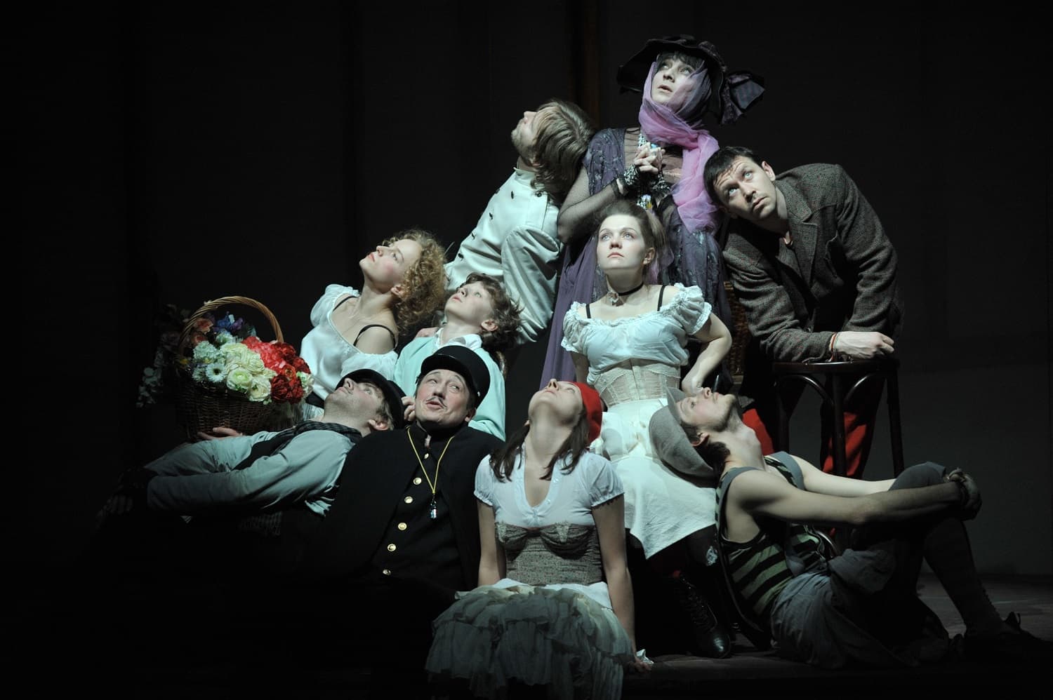 Безумная из Шайо (Мастерская Петра Фоменко)