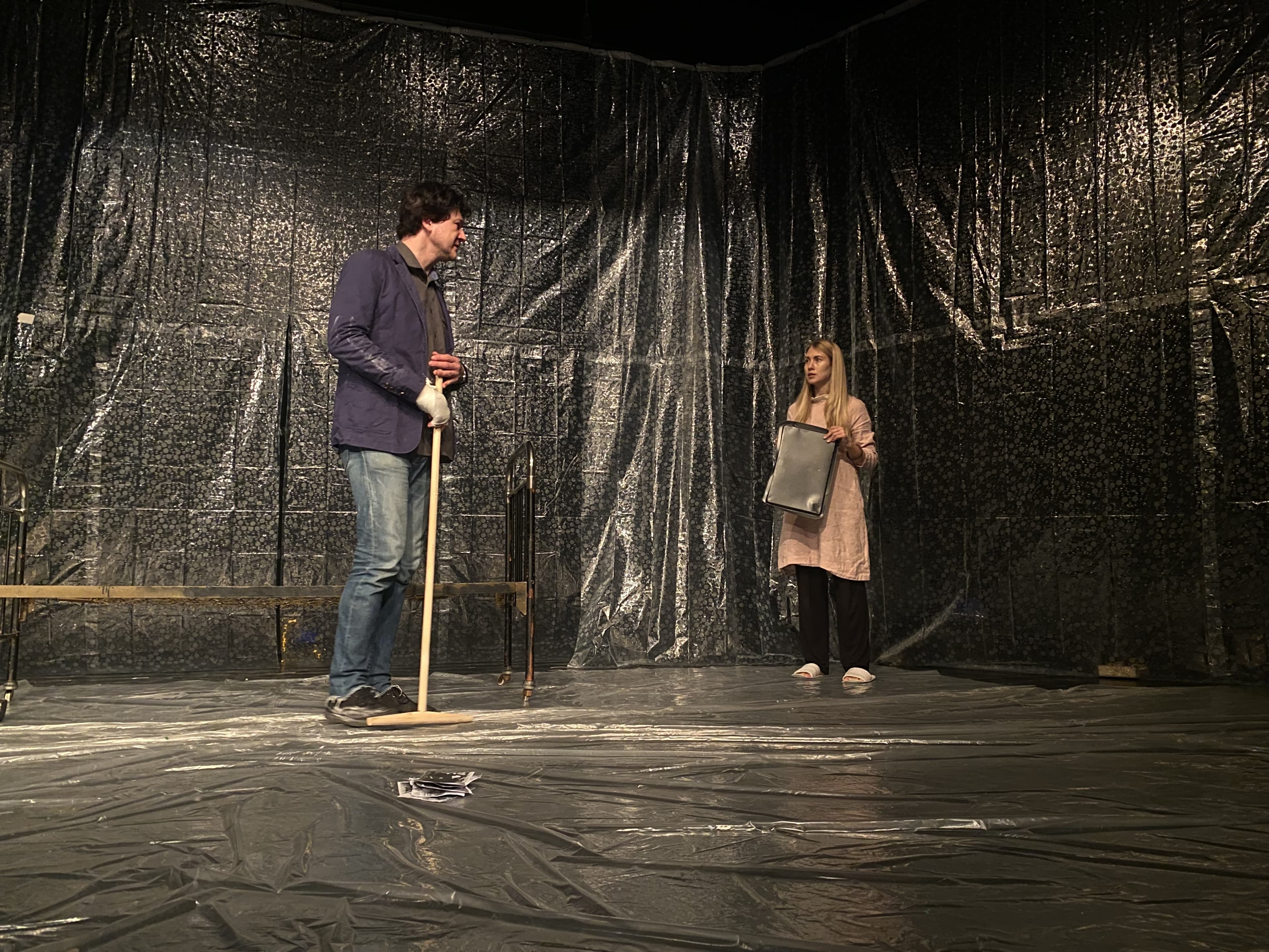 Всегда рядом (Учебный театр Высшей школы сценических искусств)