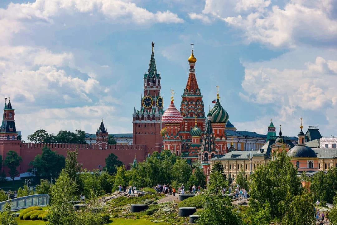 Парк «Зарядье» — Красная площадь (Зарядье)