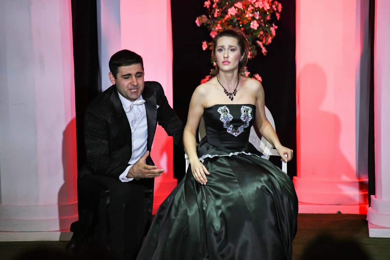 Безумие в опере (Музыкальный театр)