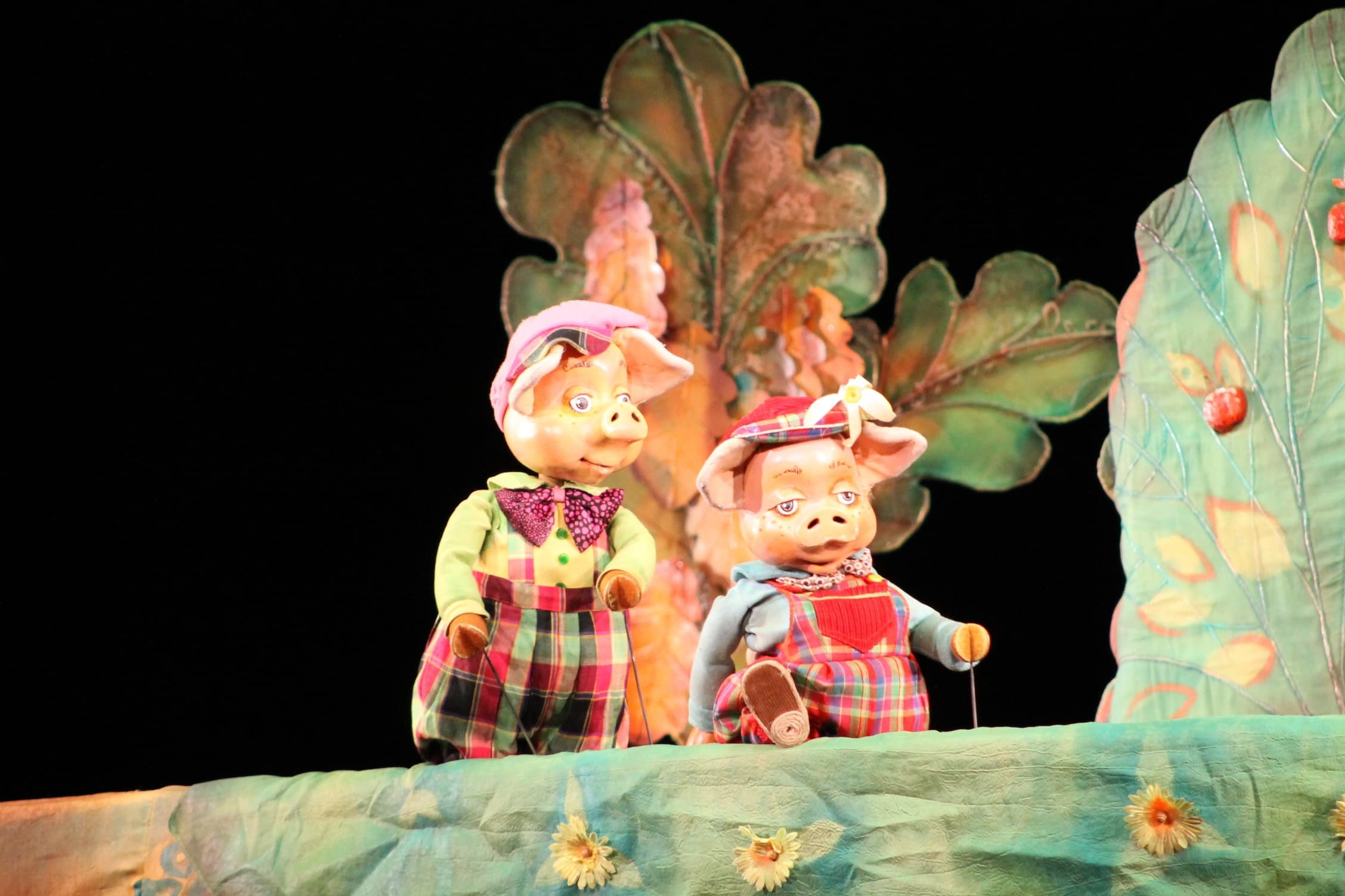 Три поросёнка (Театр кукол)