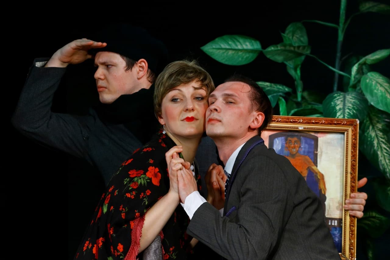 Пара шуток (Молодёжный театр)