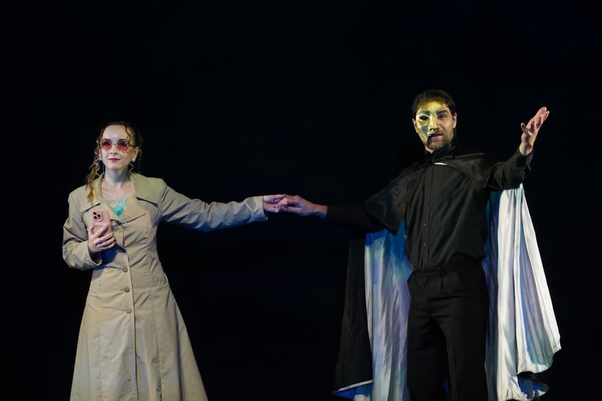 Империя оперы (Зазеркалье)