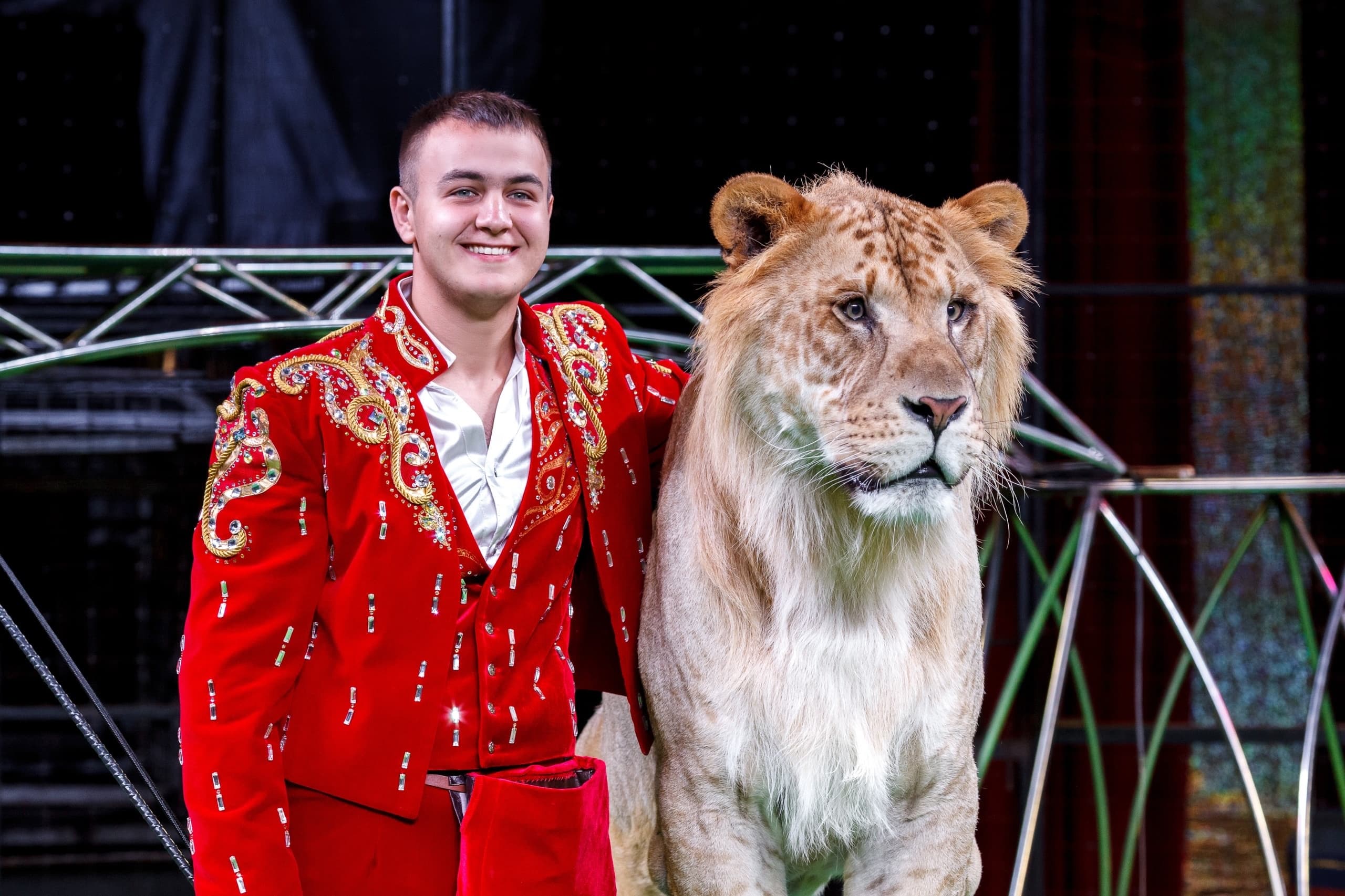 Цирк-шапито «Максимус» (Цирк-шапито «Максимус»)