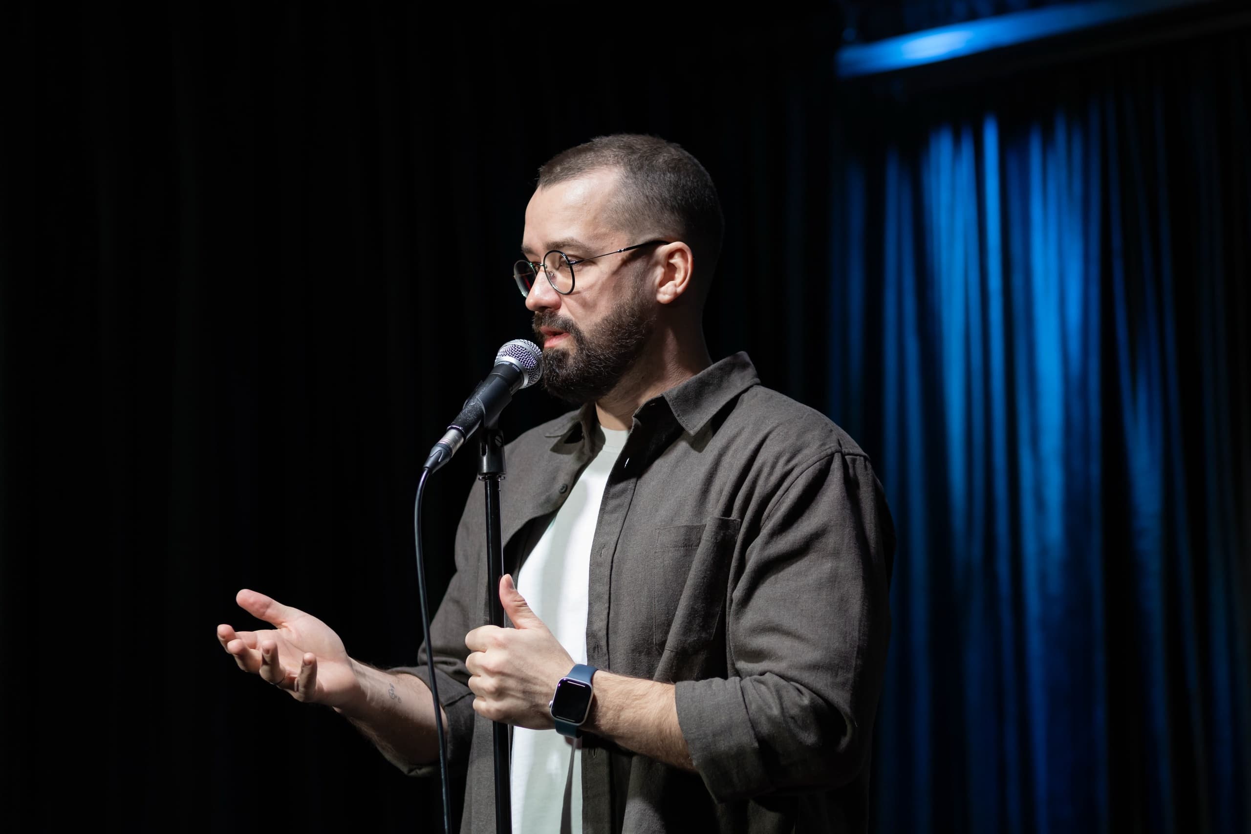 Вау стендап (Pravda Bar)