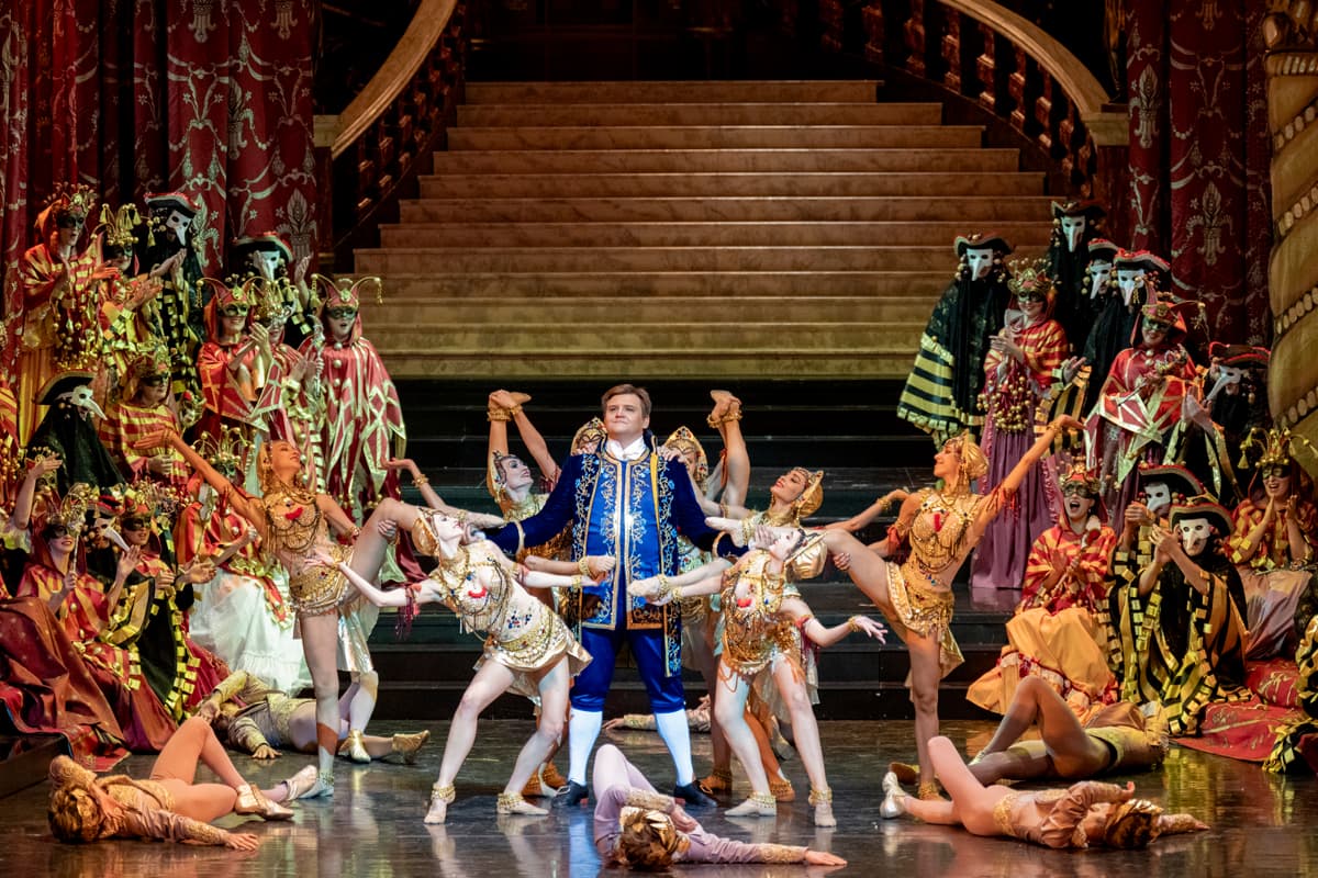 Сказки Гофмана (Театр оперы и балета)