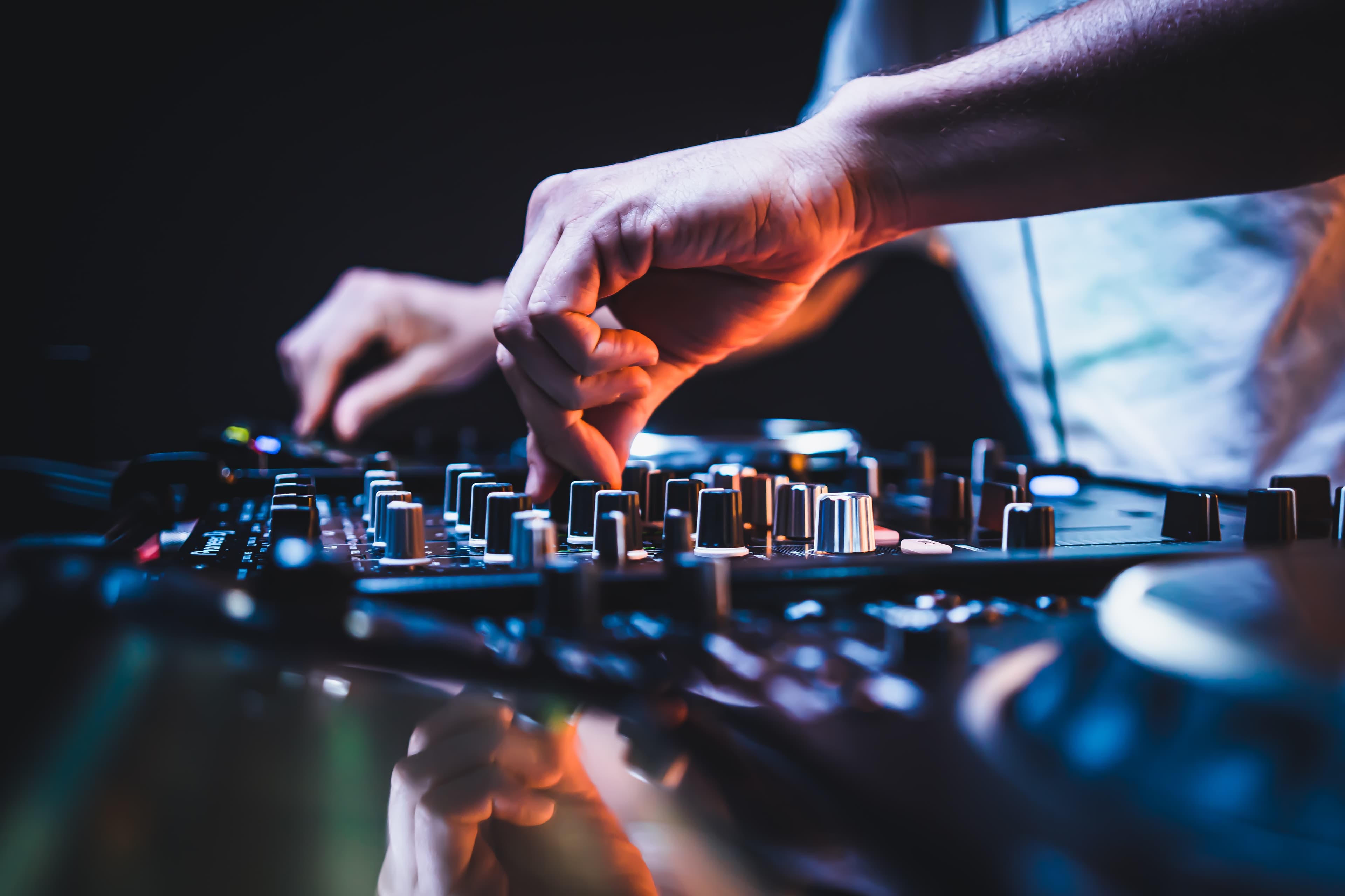 DJ Trigger (Louis Pasteur)