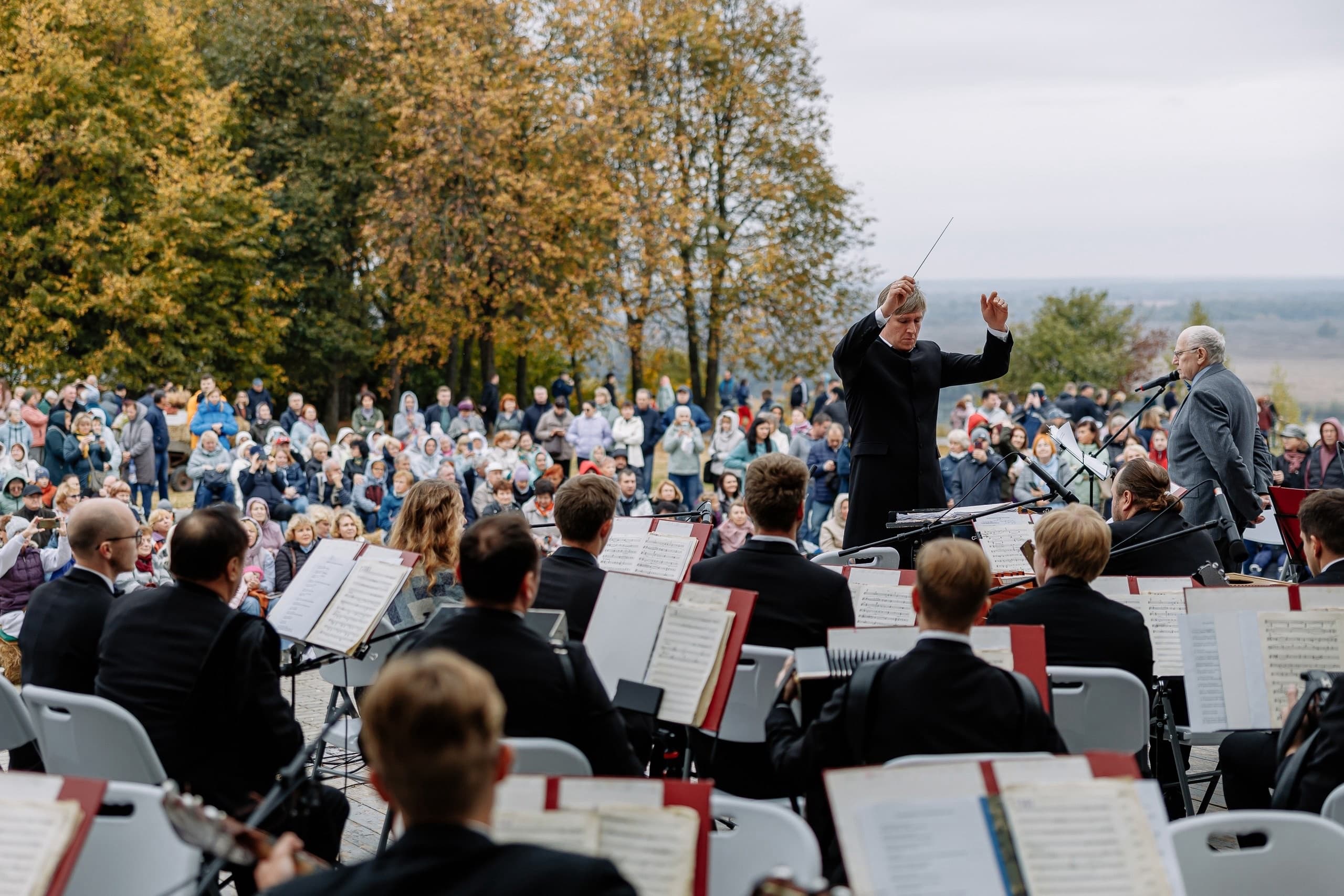 Баян, аккордеон и бандонеон с оркестром (Дом музыки)