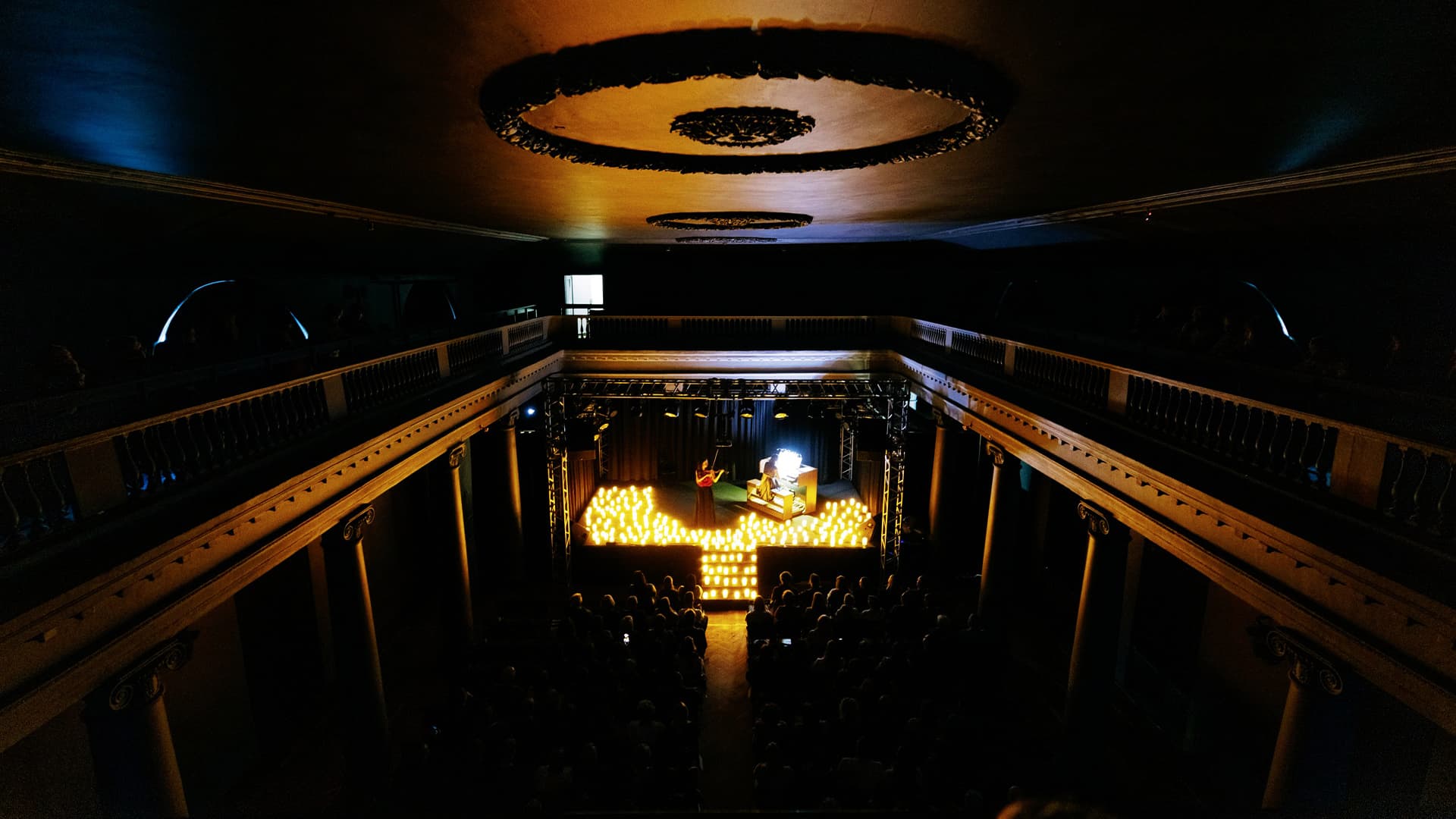 Орган при свечах (Музей Пушкина)