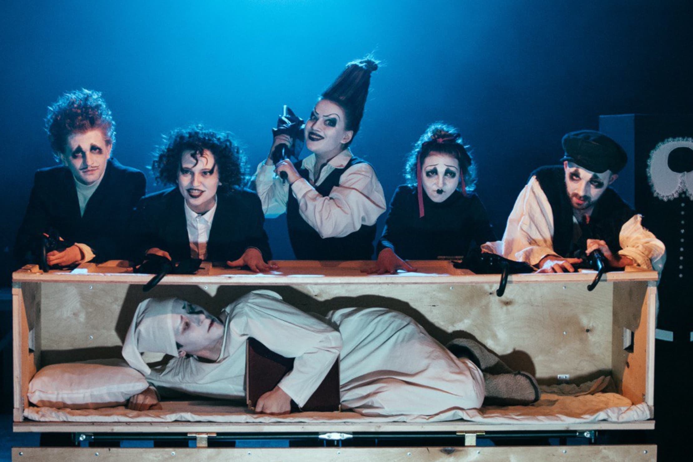 Человек в футляре (Театр «Мой»)