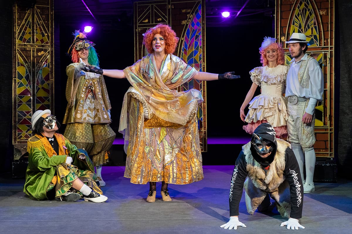 Колдунья высшего разряда (Бенефис)