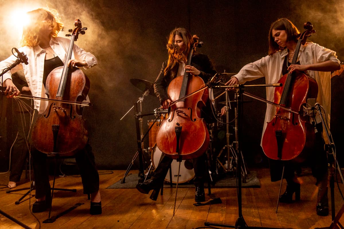 Magic Cellos Band. Мировые рок-хиты на виолончелях (Филармония)