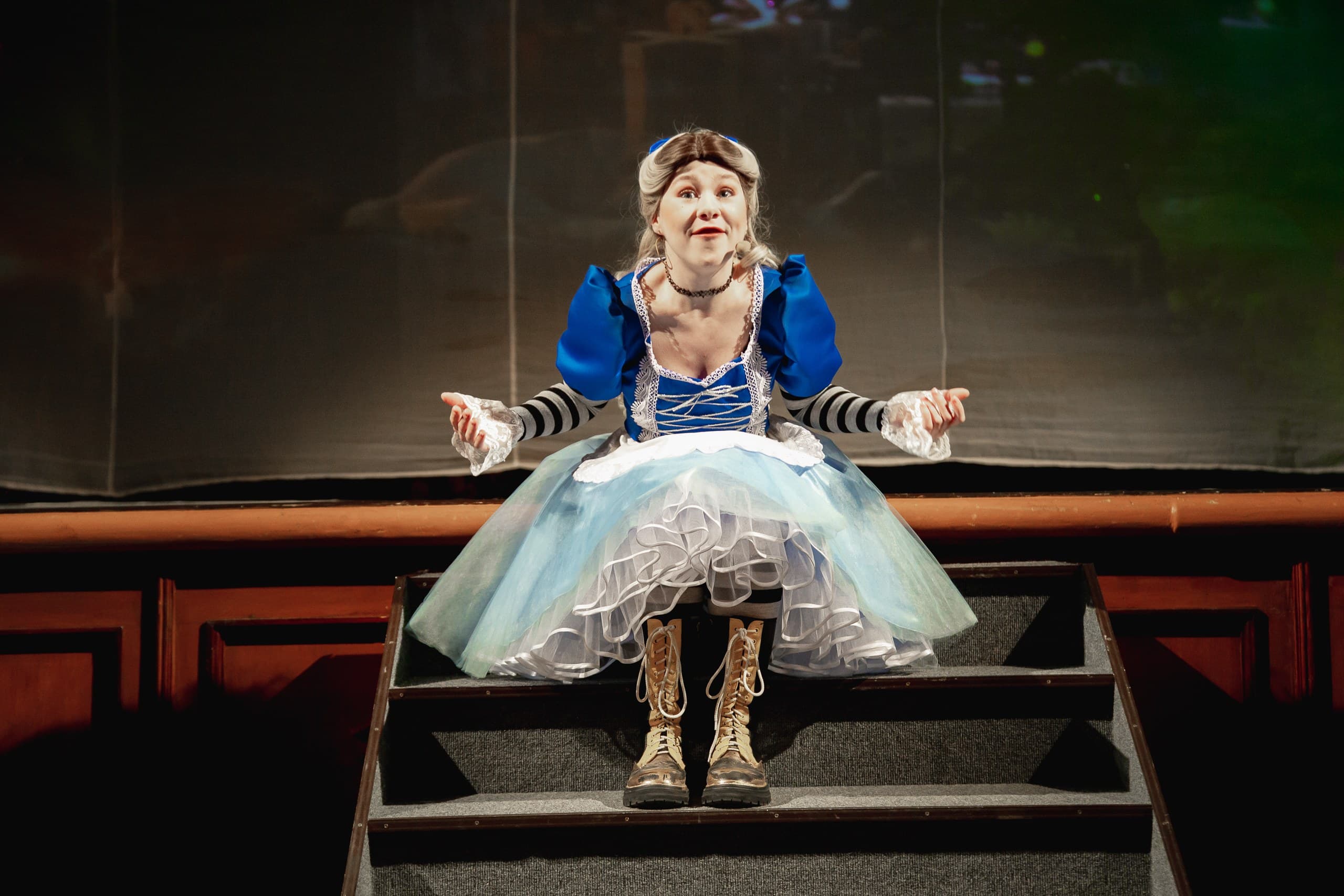 Алиса в стране чудес (Русский драматический театр)