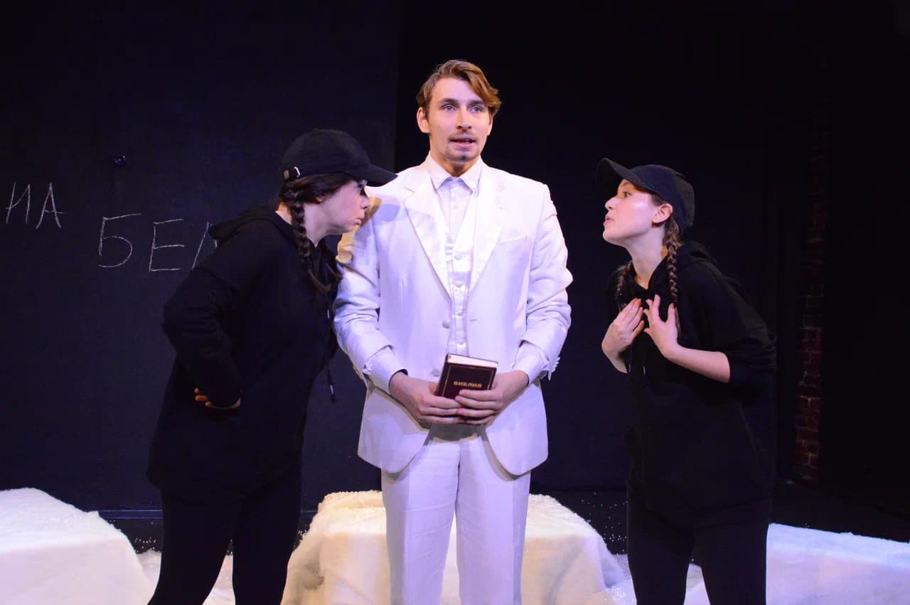 У ковчега в 8 (Курт)