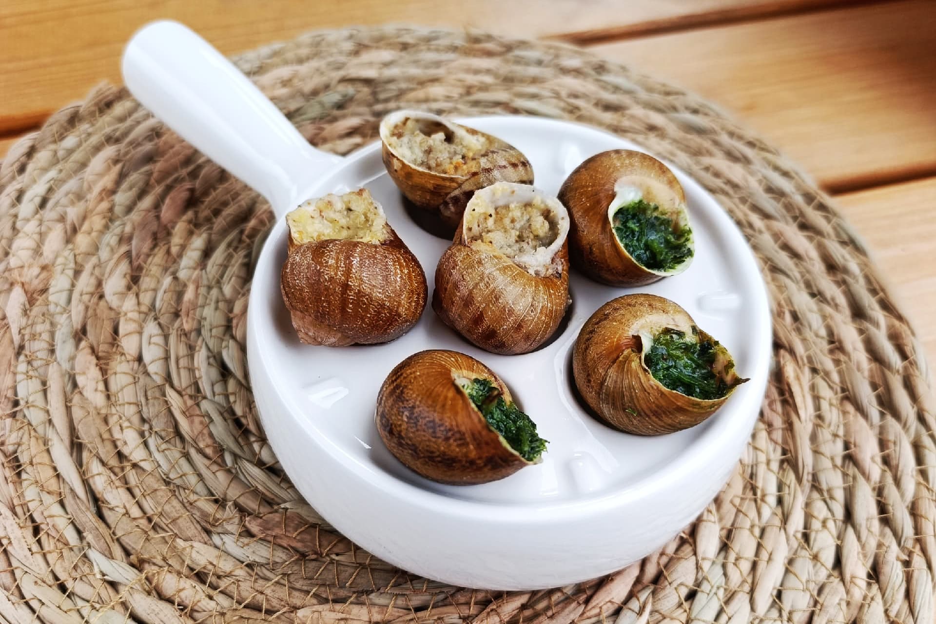 Улитки не за горами (Скульптура «Пермяк-соленые уши»)