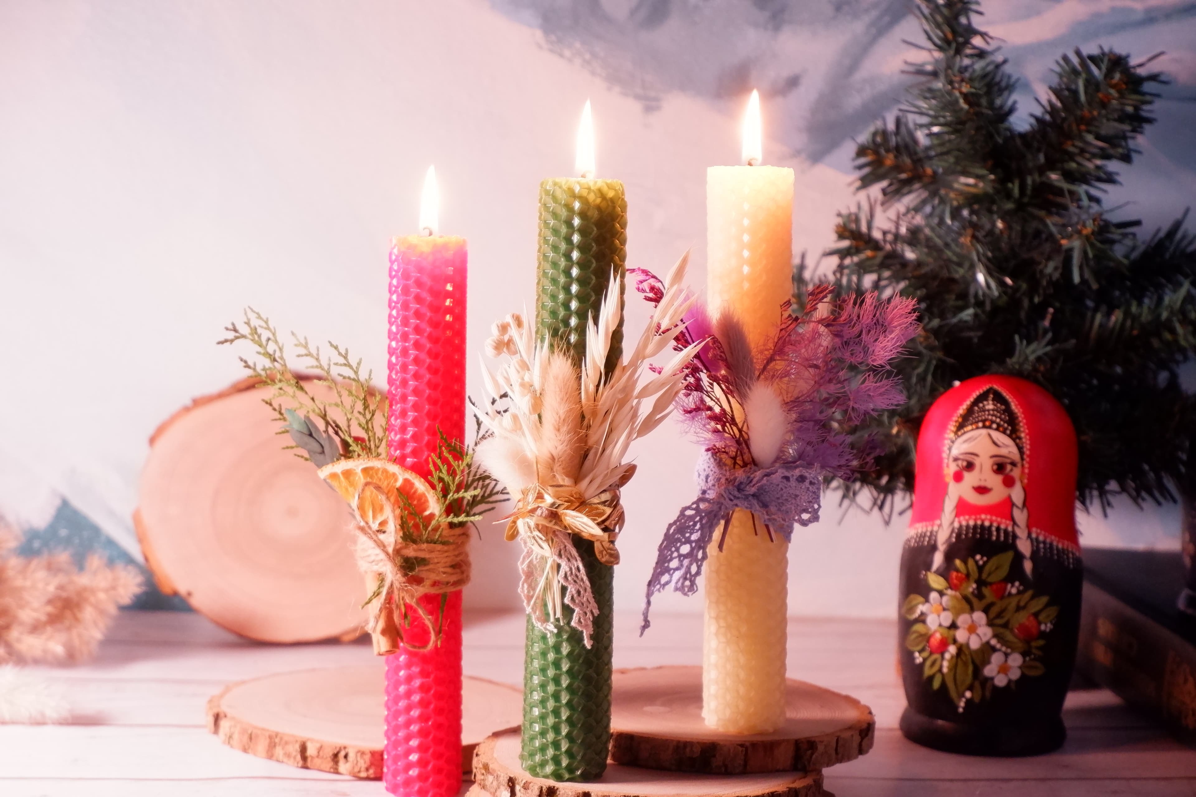 Создание особой свечи из вощины (Музей русской сказки «За лесами, за горами»)