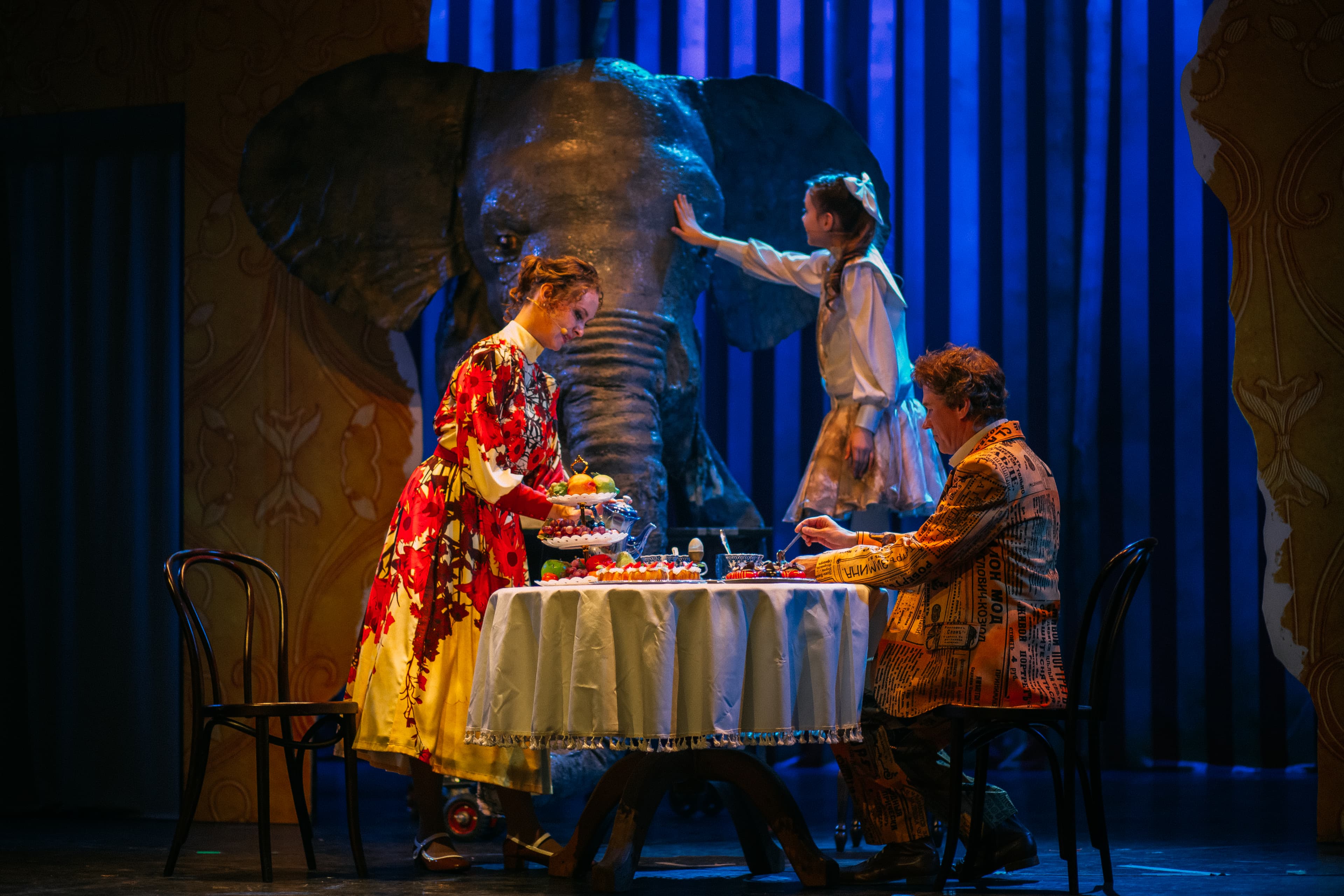 Срочно купим слона (Драматический театр)