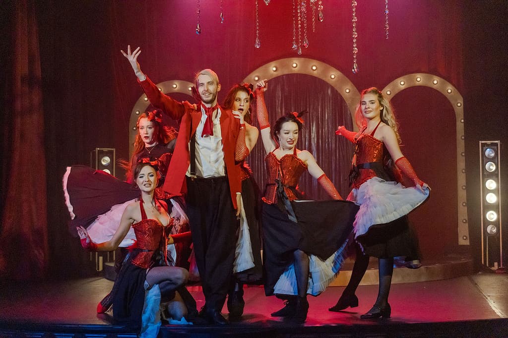 Канкан. Кабаре (Красная мельница)