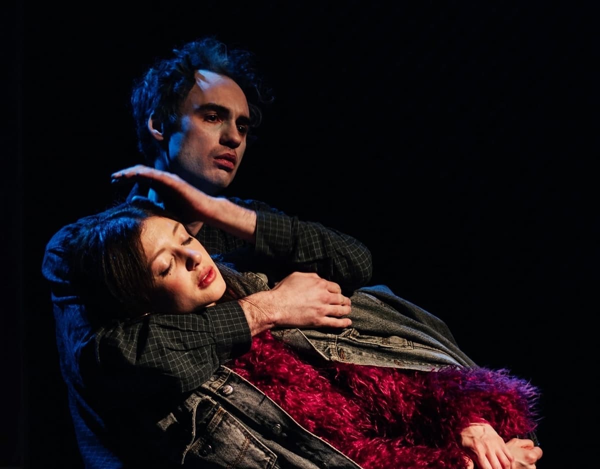 Человек в закрытой комнате (Цехъ)