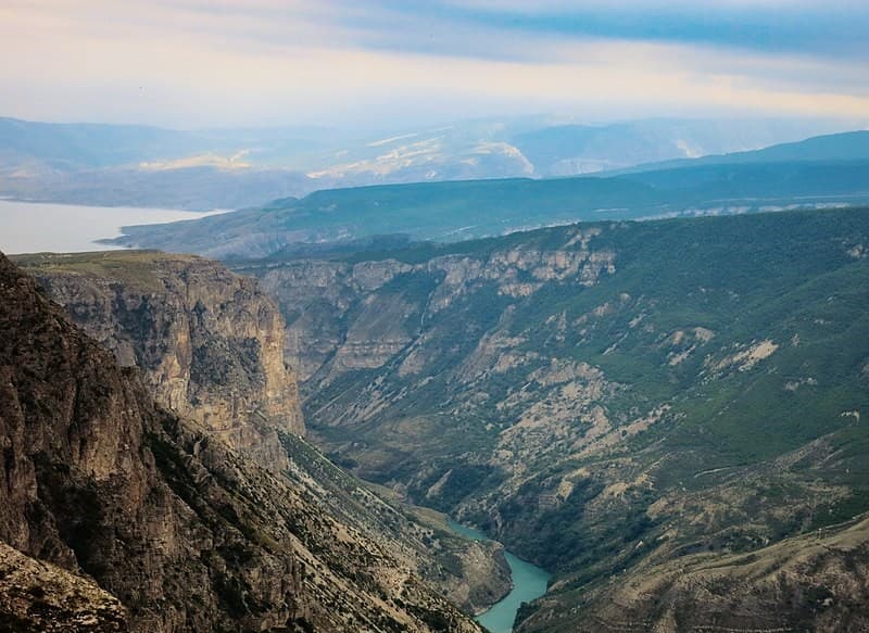Поездка на Сулакский каньон и бархан Сары-кум (Поездка в группе на Сулакский каньон и бархан Сары-кум)