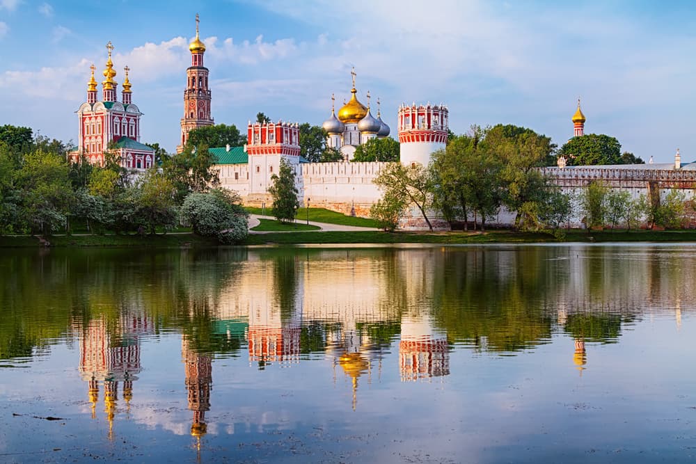 Осмотр комплекса Новодевичьего монастыря (Пешеходная экскурсия в Новодевичий монастырь)