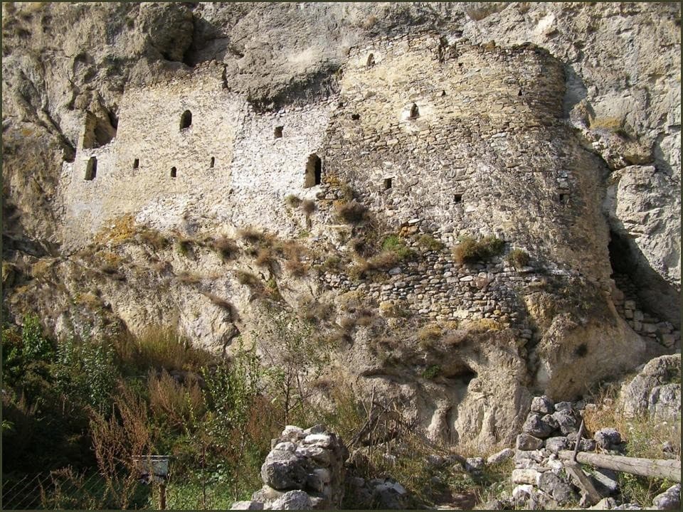 Путешествие от Дагестана до Северной Осетии (путешествие от дагестана до северной осетии: ущелья, башни, «город мертвых»)