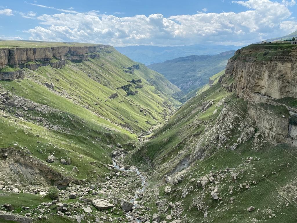 Плато Хунзах, водопад Тобот, Каменная чаша — исландские пейзажи Дагестана (Плато Хунзах, водопад Тобот, Каменная чаша — исландские пейзажи Дагестана)