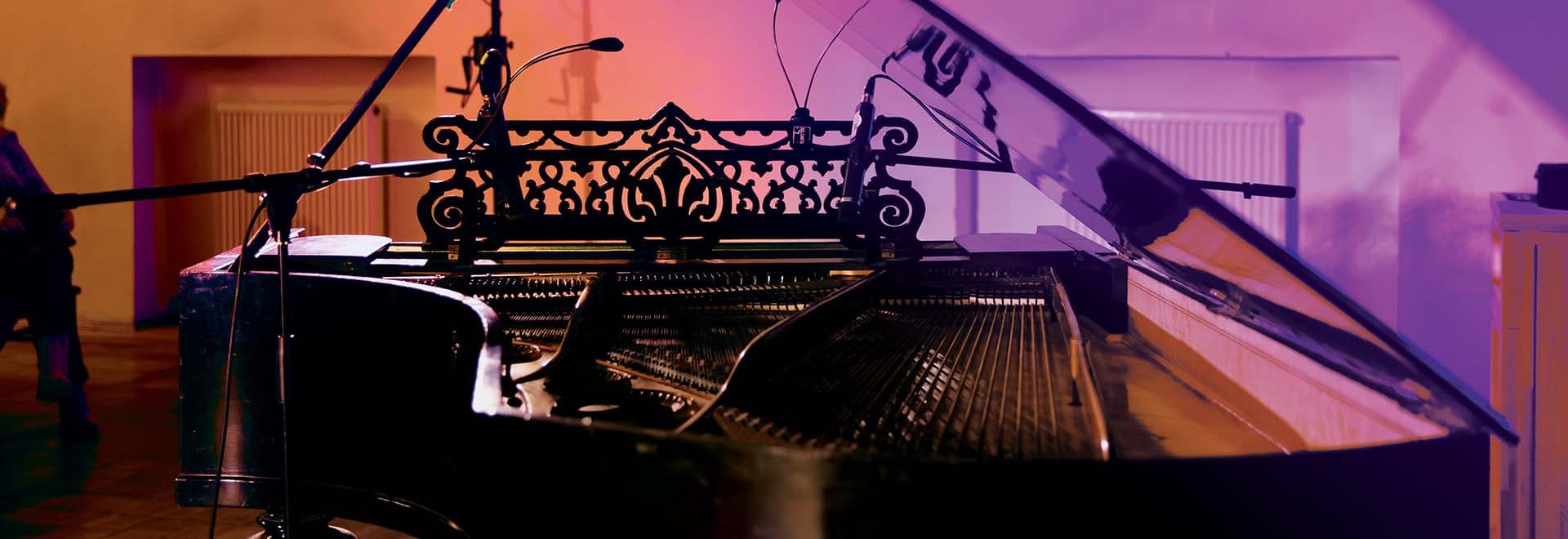 Концерт при свечах. Неоклассика. Эйнауди (Англиканская церковь Святого Андрея)