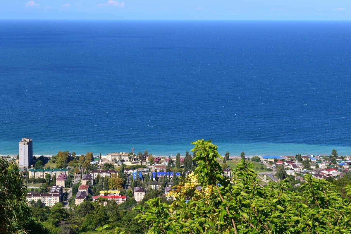 VIP-тур в Абхазию на минивэнах (VIP-тур в Абхазию на минивэнах (группы от 6 человек))