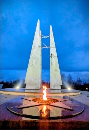 Память пылающих лет. Концертная программа