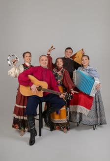 Ансамбль ПТАШИЦА: Запели песни, заиграли...