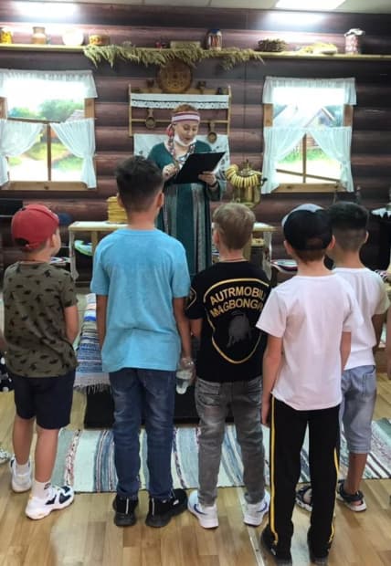 Интерактивная экскурсия по мастерским Дома ремесел и экспозиции «Русская изба»