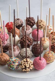 Сборка и украшение десерта кейк попс. Мастер-класс