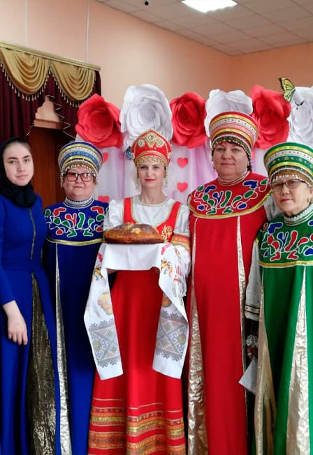 В мире нет милей и краше песен и преданий наших. Фольклорная встреча