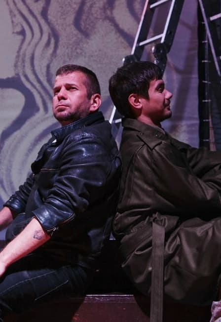 МАЯКОВСКИЙ. КАК ЖИВОЙ С ЖИВЫМИ ГОВОРЯ